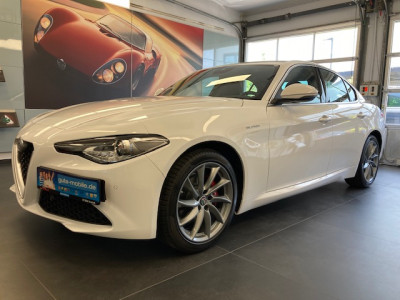 Alfa Romeo Giulia 952  2.0 Turbo 16V Super AT8