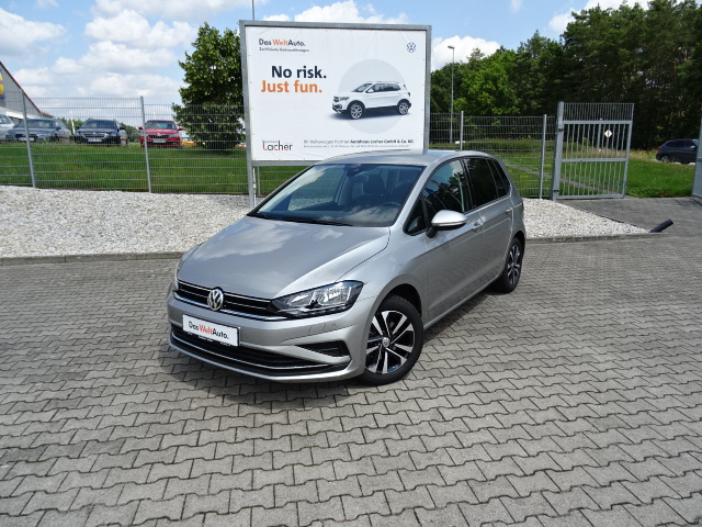 VW Golf VIII  1.5 TSI ACT R-Line