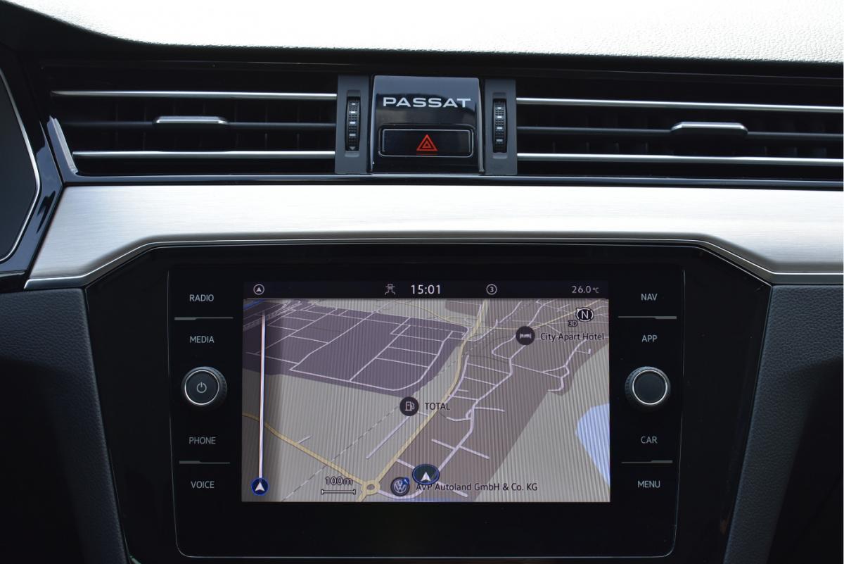 VW Passat B8  Variant 2.0 TDI SCR Elegance DSG