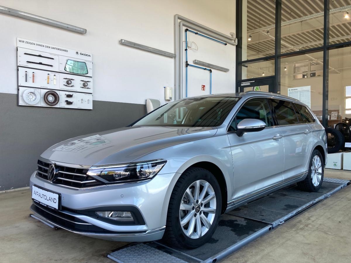 VW Passat B8  Variant 2.0 TDI SCR Elegance DSG