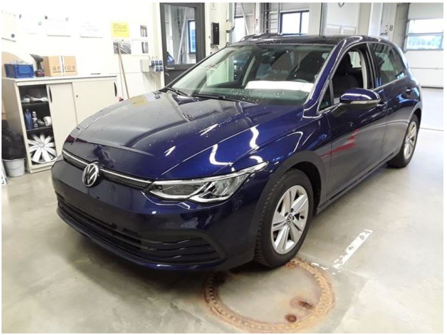 VW Golf VIII  Variant 2.0 TDI SCR Life DSG