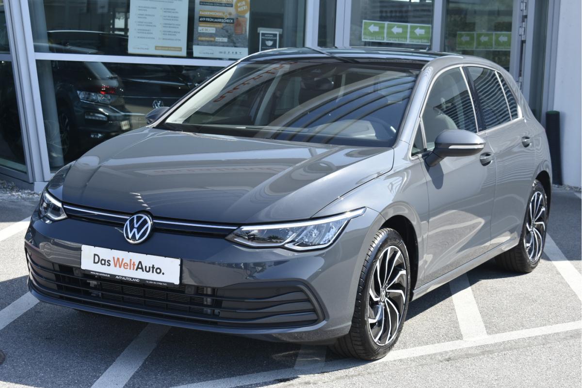 VW Golf VIII  Variant 2.0 TDI SCR Life DSG