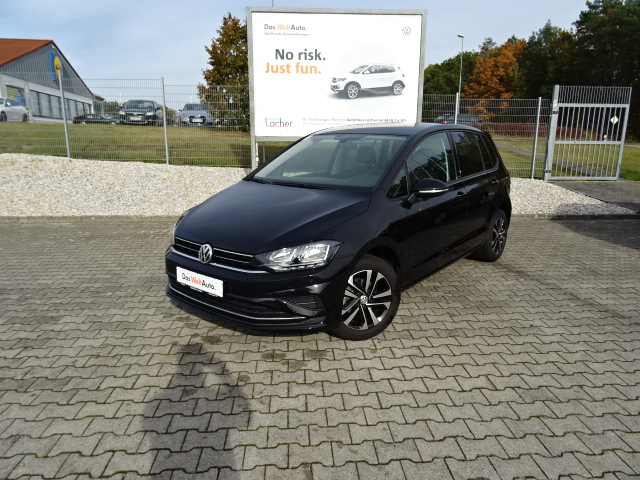 VW Golf VIII  1.5 TSI ACT R-Line