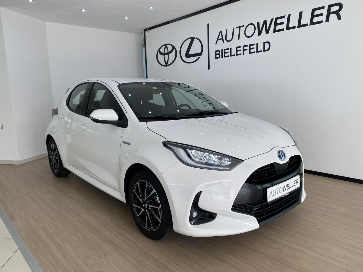 Toyota Yaris TEAM DEUTSCHLAND - HYBRID - CARPLAY - AKTIONSFAHRZEUG image
