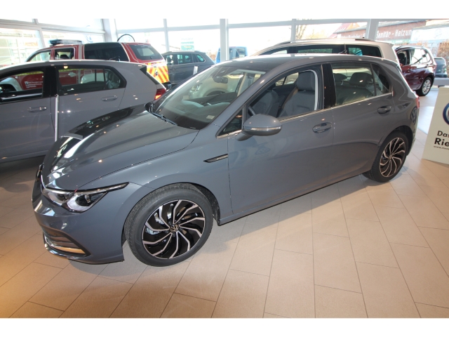 VW Golf VIII  1.5 TSI ACT ACTIVE