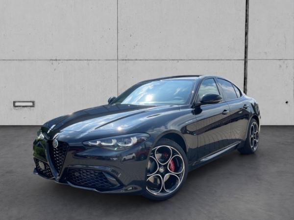 Alfa Romeo Giulia Veloce Q4 2.0 PDC+KAMERA+NAVI+CARPLAY+SHZ image