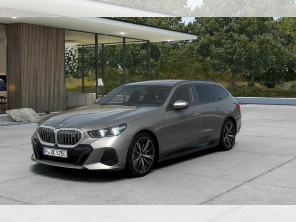 BMW i5 xDrive40 Touring - Vorführer verf. 03/2027 - (0,25%) image