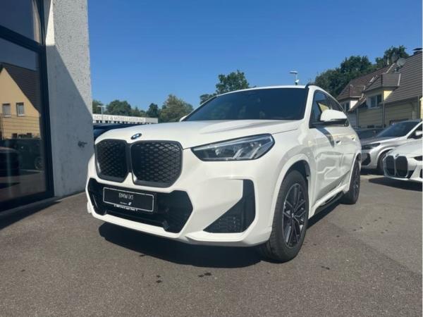 BMW iX1 eDrive20 M Sport || DrivingAssist Kamera image