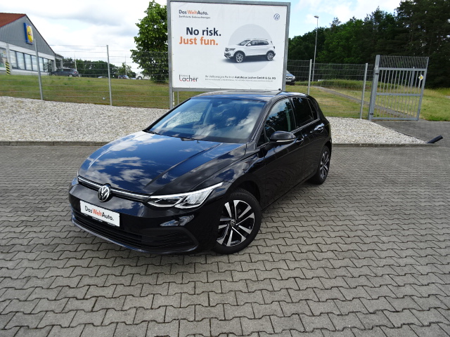 VW Golf VIII  Variant 2.0 TDI SCR Life DSG