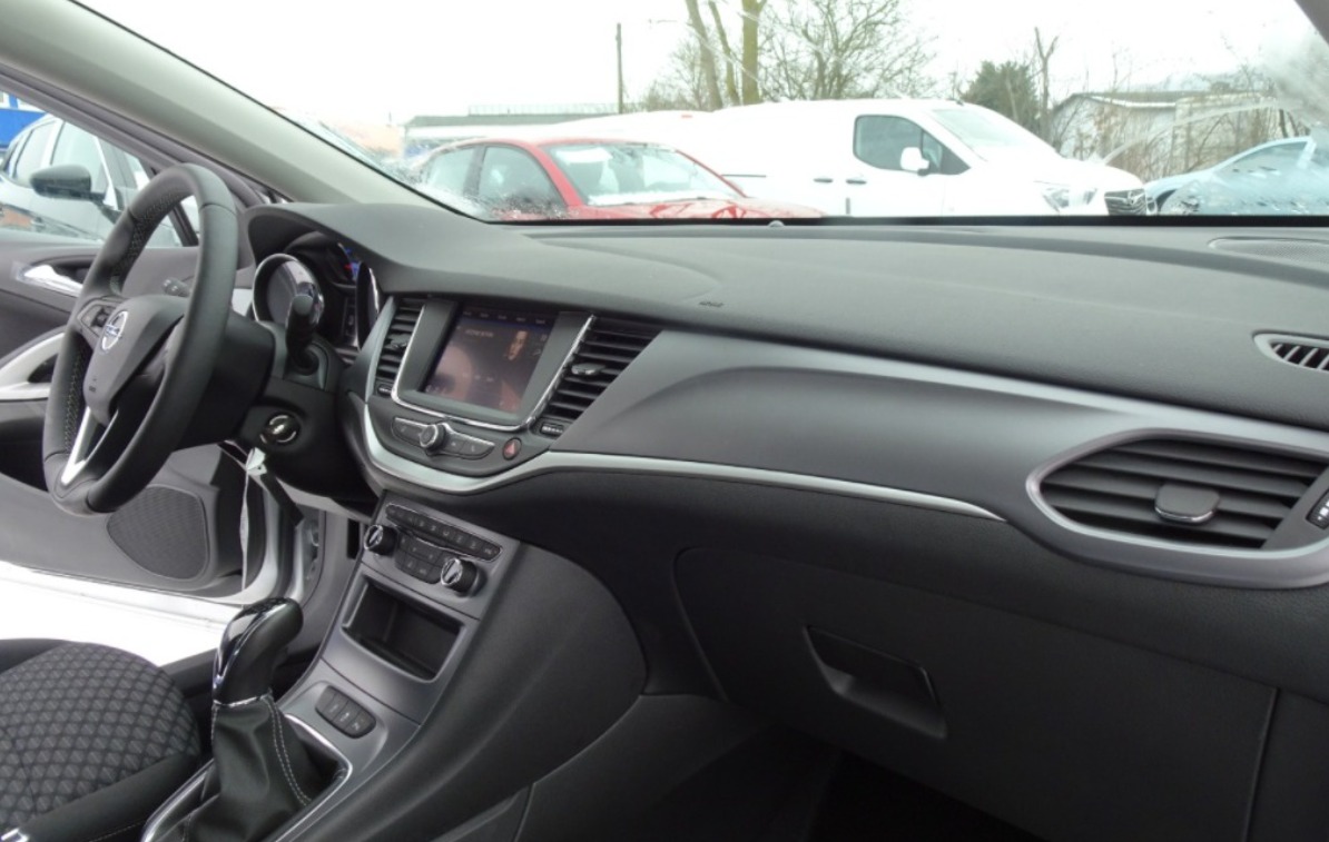 Opel Astra K 1.2T Edition LM 16 Zoll,Kamera,Klimaaut. image