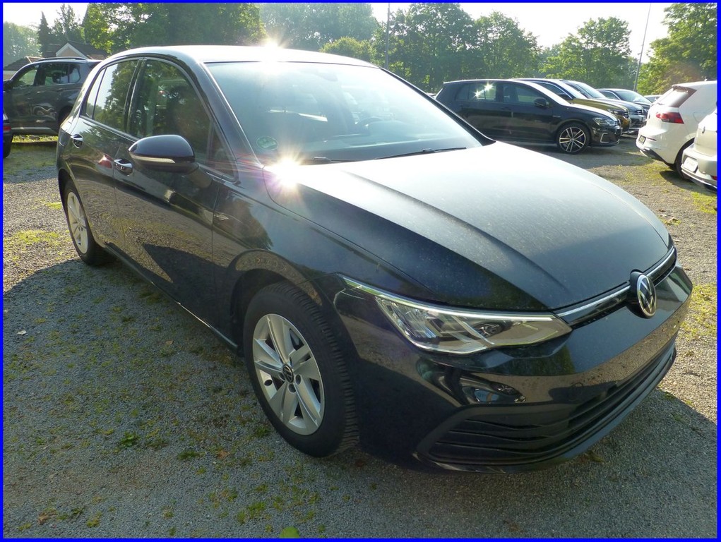 VW Golf VIII  Variant 1.5 TSI Life