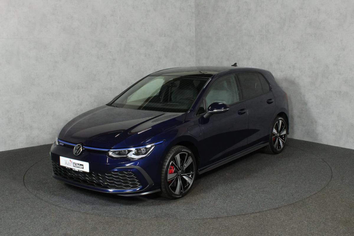 VW Golf VIII  Variant 1.5 eTSI Life DSG
