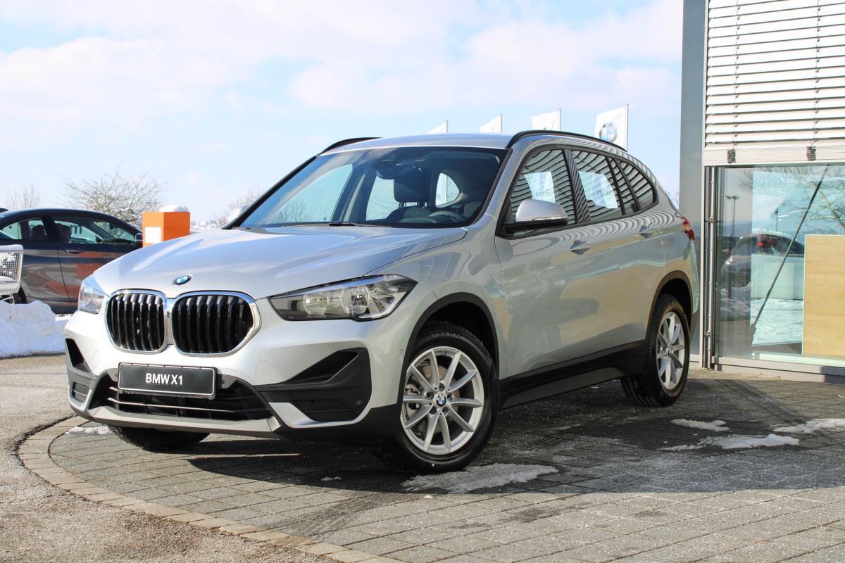 BMW X1 sDrive18i Modell Advantage /AHK / Navi / Parkassistent image