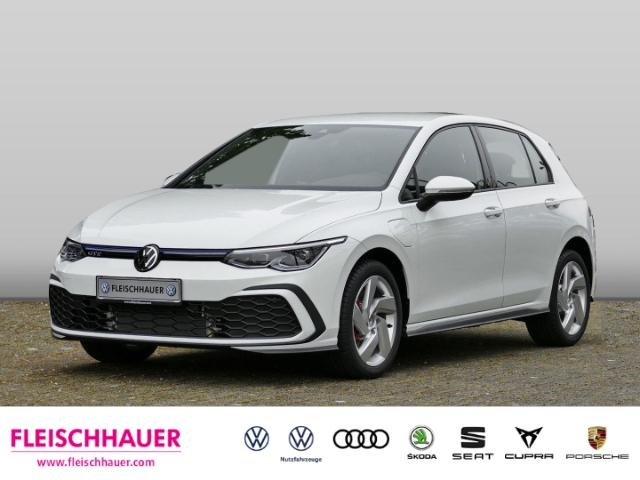 VW Golf VIII  Variant 1.5 eTSI Life DSG