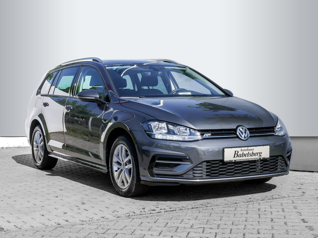 VW Golf VIII  Variant 2.0 TDI SCR R-Line DSG