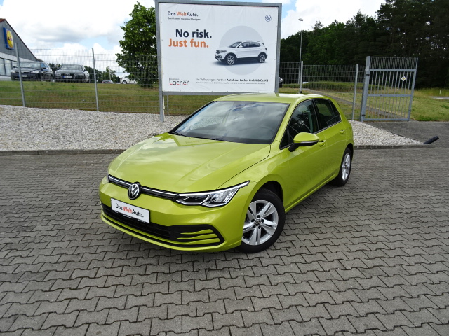 VW Golf VIII  Variant 2.0 TDI SCR Life DSG