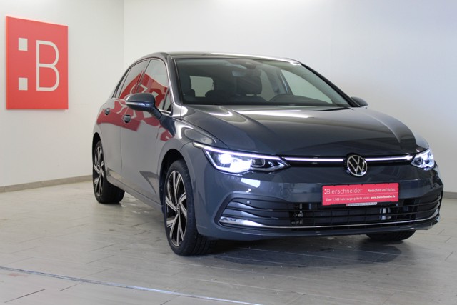VW Golf VIII  Variant 1.5 eTSI Style DSG