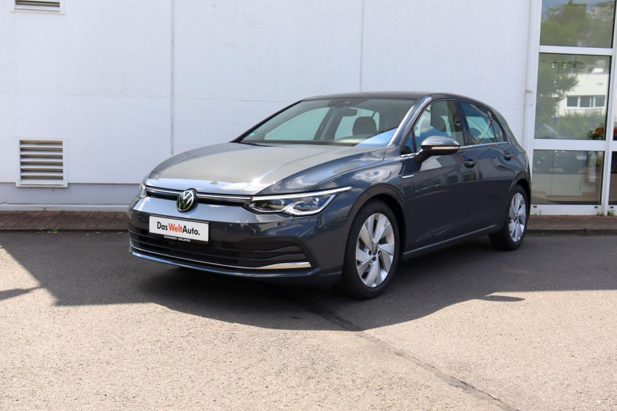 VW Golf VIII  Variant 1.5 TSI R-Line
